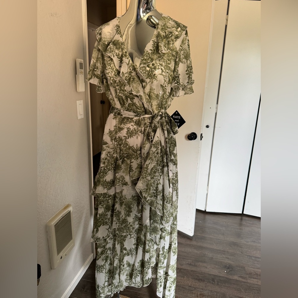 SHEIN Green Floral Maxi Dress